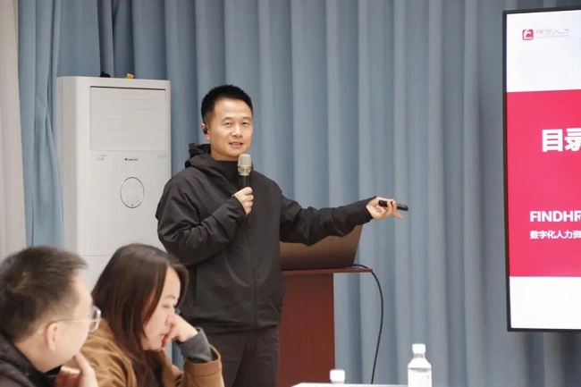 深入一線聽民意!成都市人大代表龔曉鷗在火車南站街道開展就業指導專題分享活動 第2張 深入一線聽民意!成都市人大代表龔曉鷗在火車南站街道開展就業指導專題分享活動 第2張